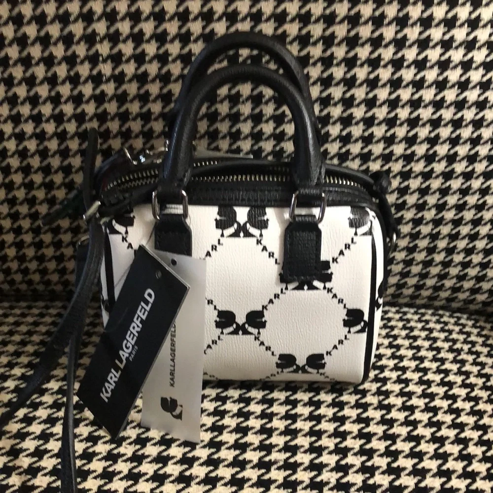 KARL LAGERFELD NWT  Black And white crossbody bag  6” height 6” width 26” strap - Picture 7 of 7